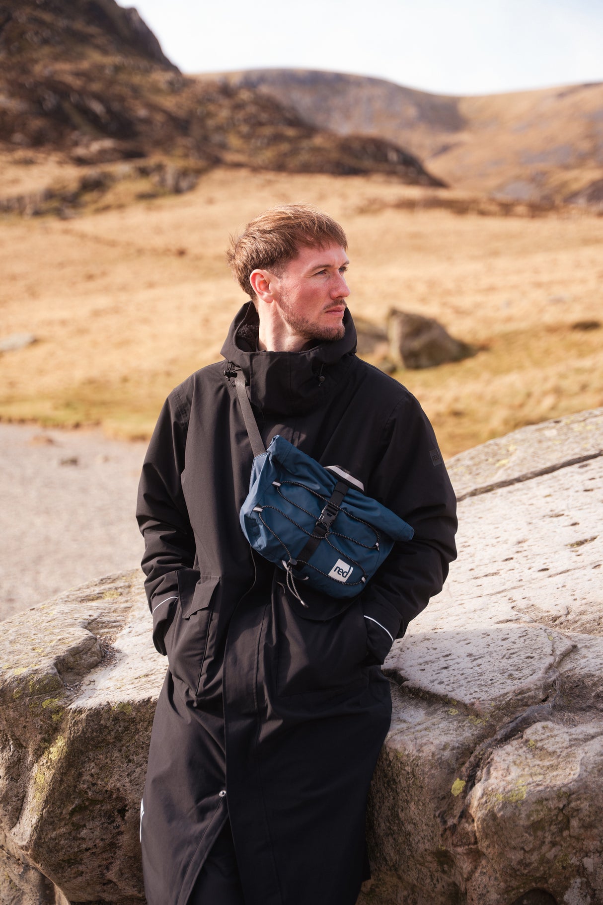 Red Equipment Lightweight Crossbody Bag - 7L