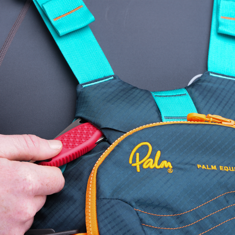 Palm Riff Rescue PFD – Pine/Ceramic, knife pocket detail