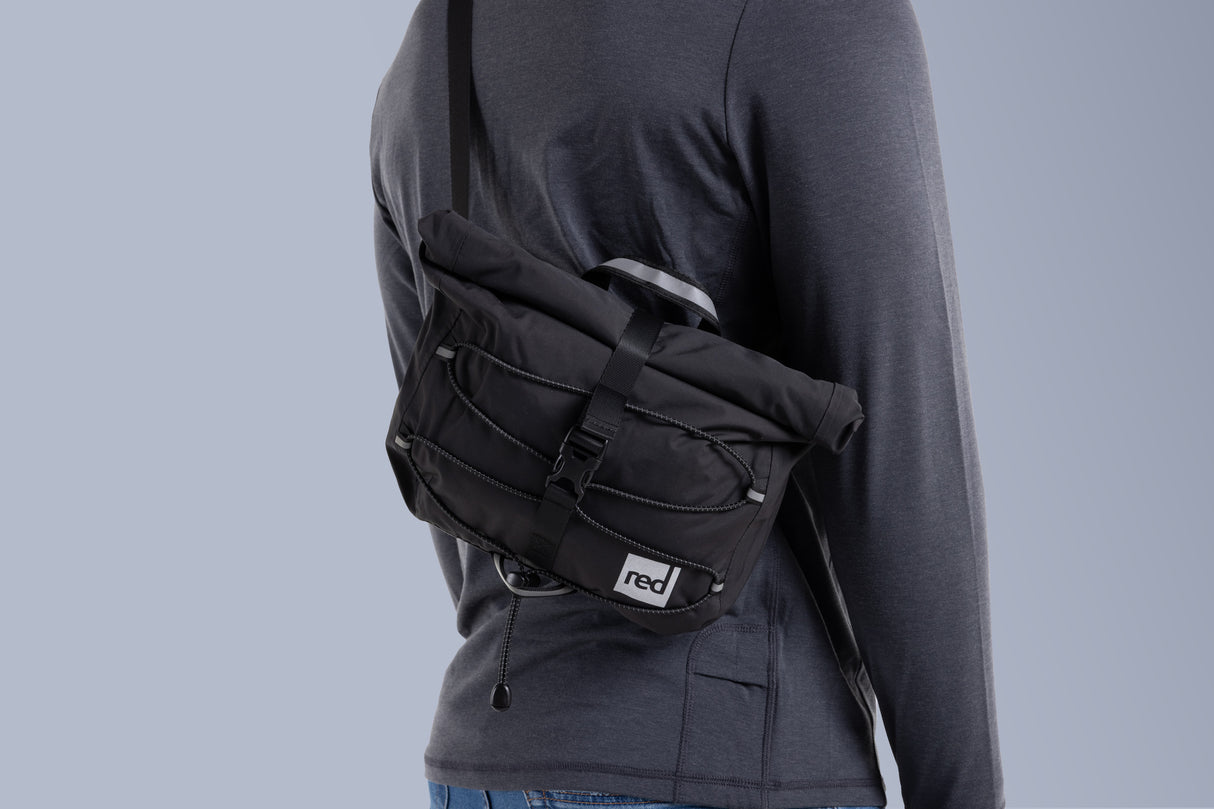 Red Equipment Lightweight Crossbody Bag - 7L