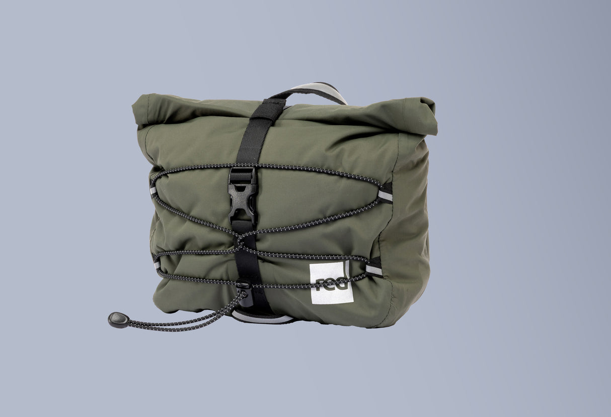 Red Equipment Lightweight Crossbody Bag - 7L