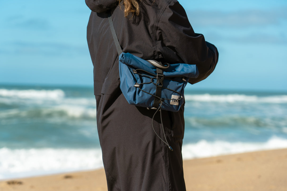 Red Equipment Lightweight Crossbody Bag - 7L