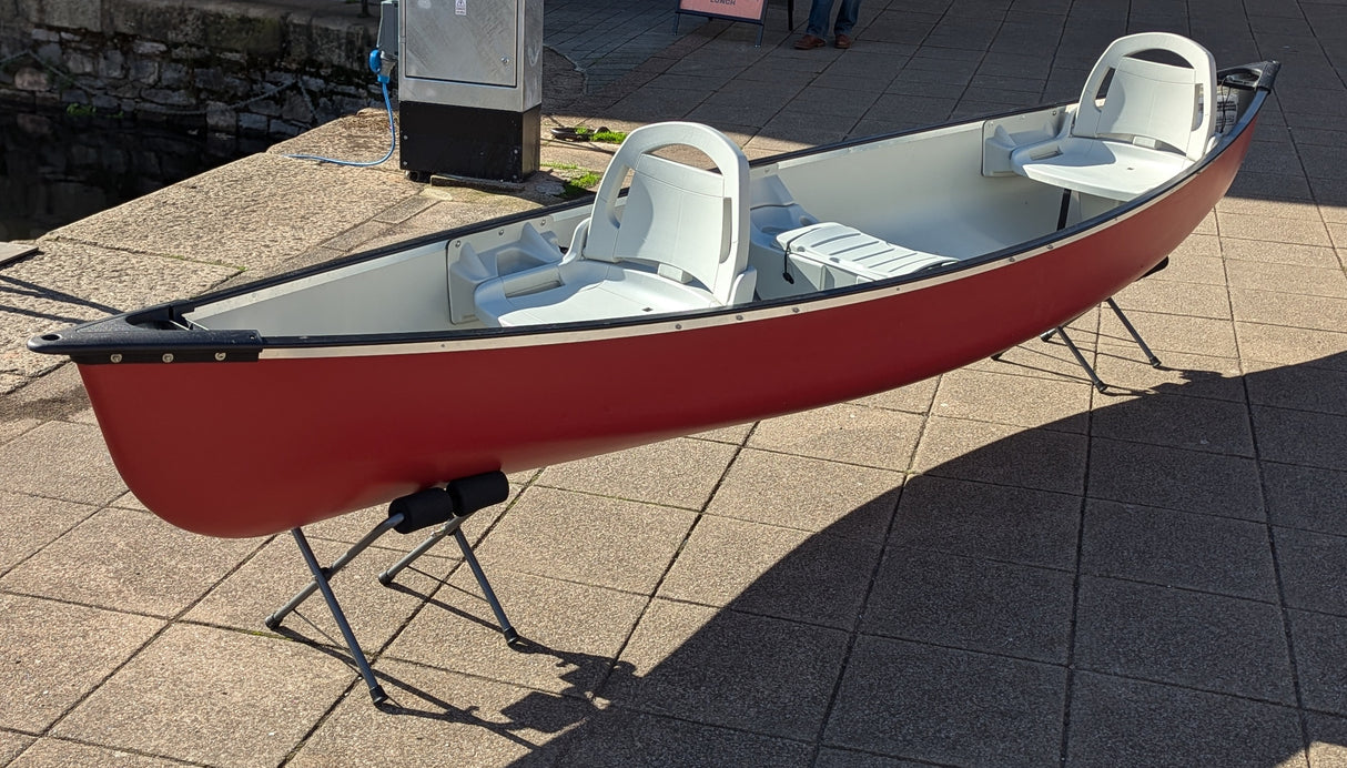 Second-Hand Pelican 146DLX Canoe