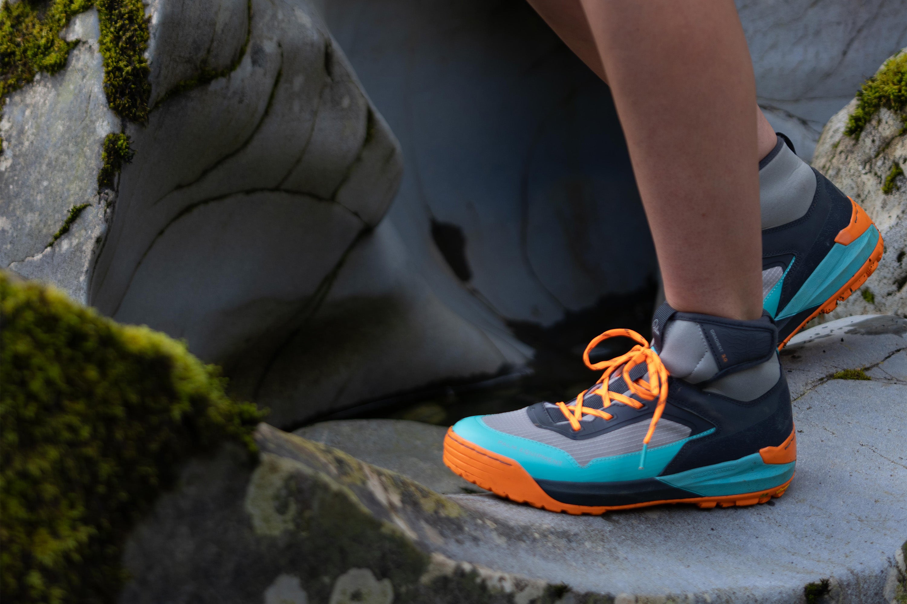 Palm Gradient 3 water shoe in turquoise on rock